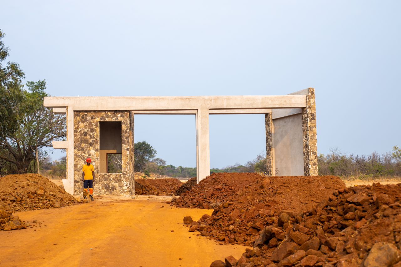  cladding of the entrance